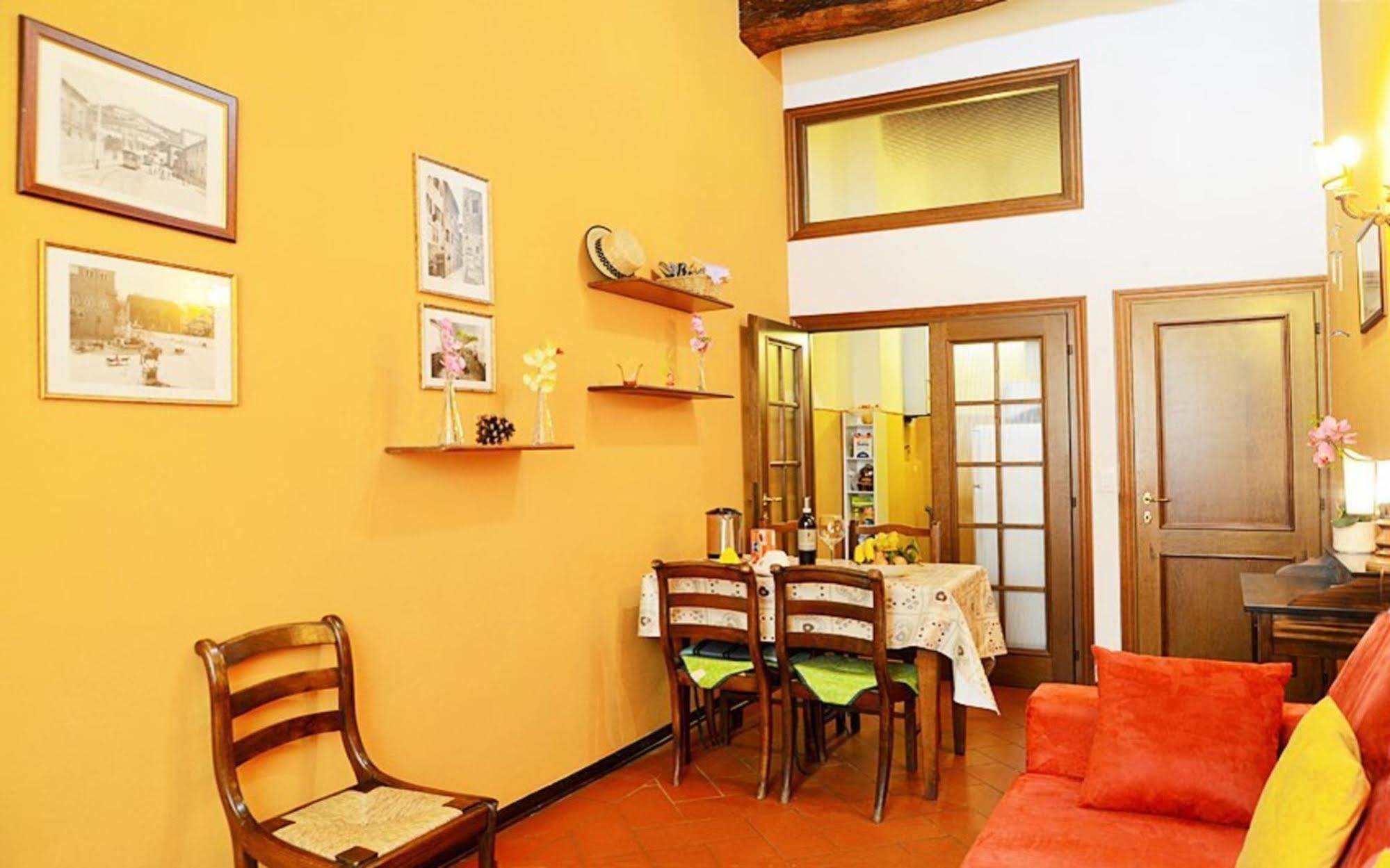 Hotel Sani Tourist House Florencia Exterior foto