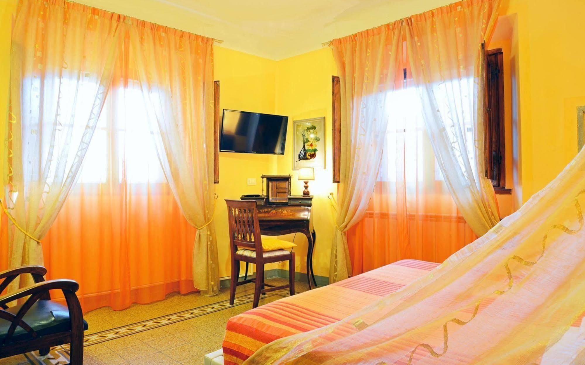 Hotel Sani Tourist House Florencia Exterior foto