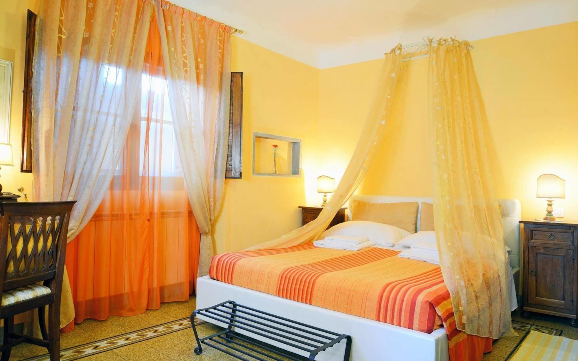 Hotel Sani Tourist House Florencia Exterior foto